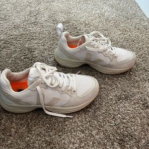 Veja Venturi Beige sneakers